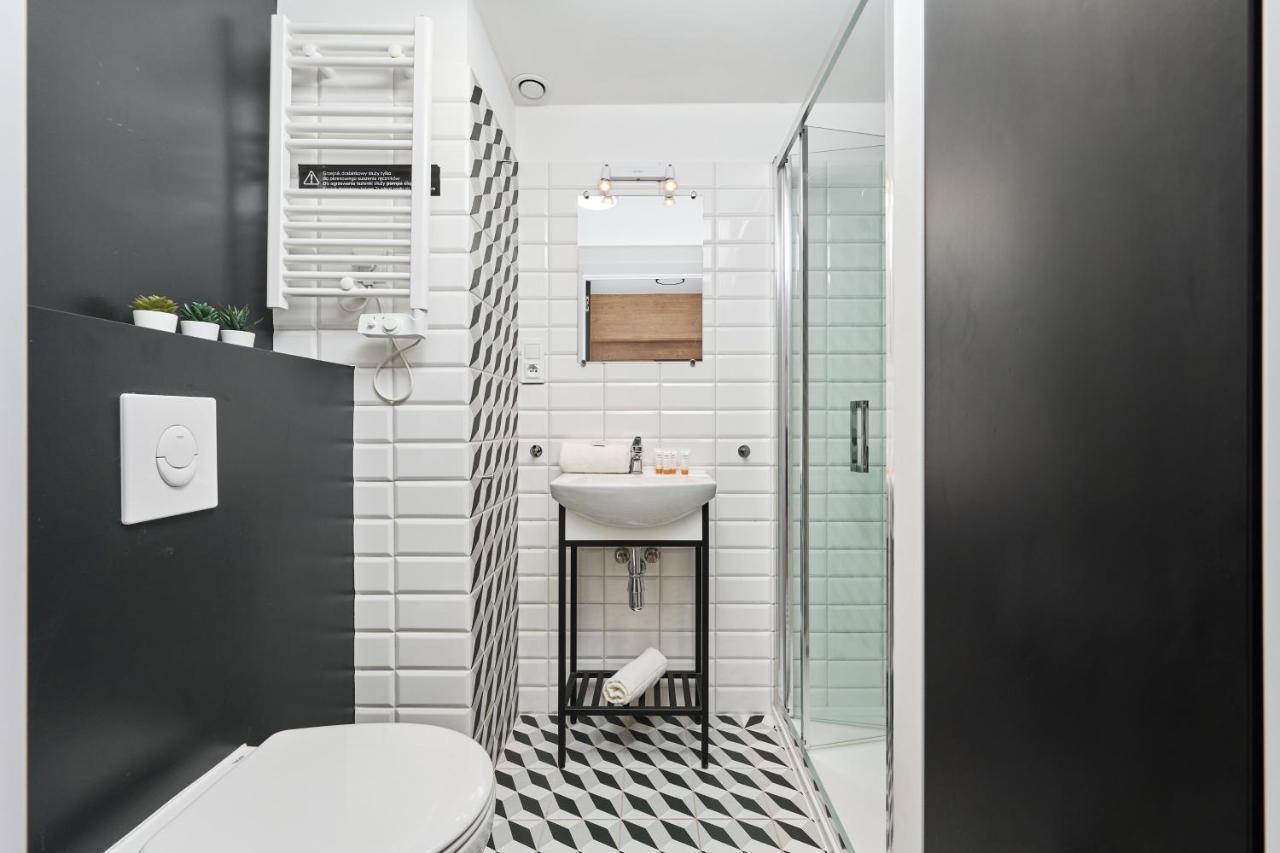 Mezzanine Studio Apartments Zarembowicza Wroclaw Airport By Renters Екстериор снимка
