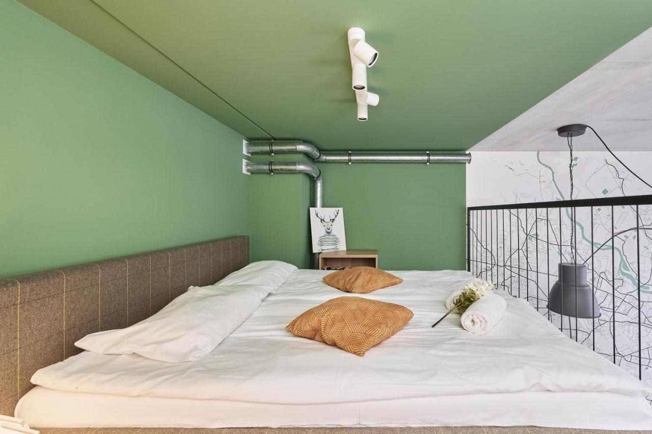 Mezzanine Studio Apartments Zarembowicza Wroclaw Airport By Renters Екстериор снимка