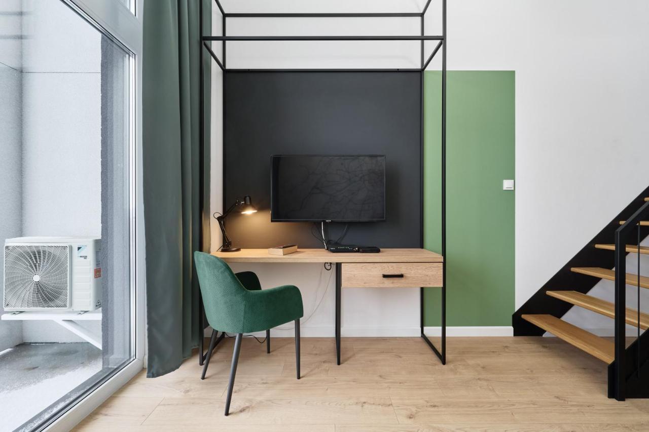 Mezzanine Studio Apartments Zarembowicza Wroclaw Airport By Renters Екстериор снимка