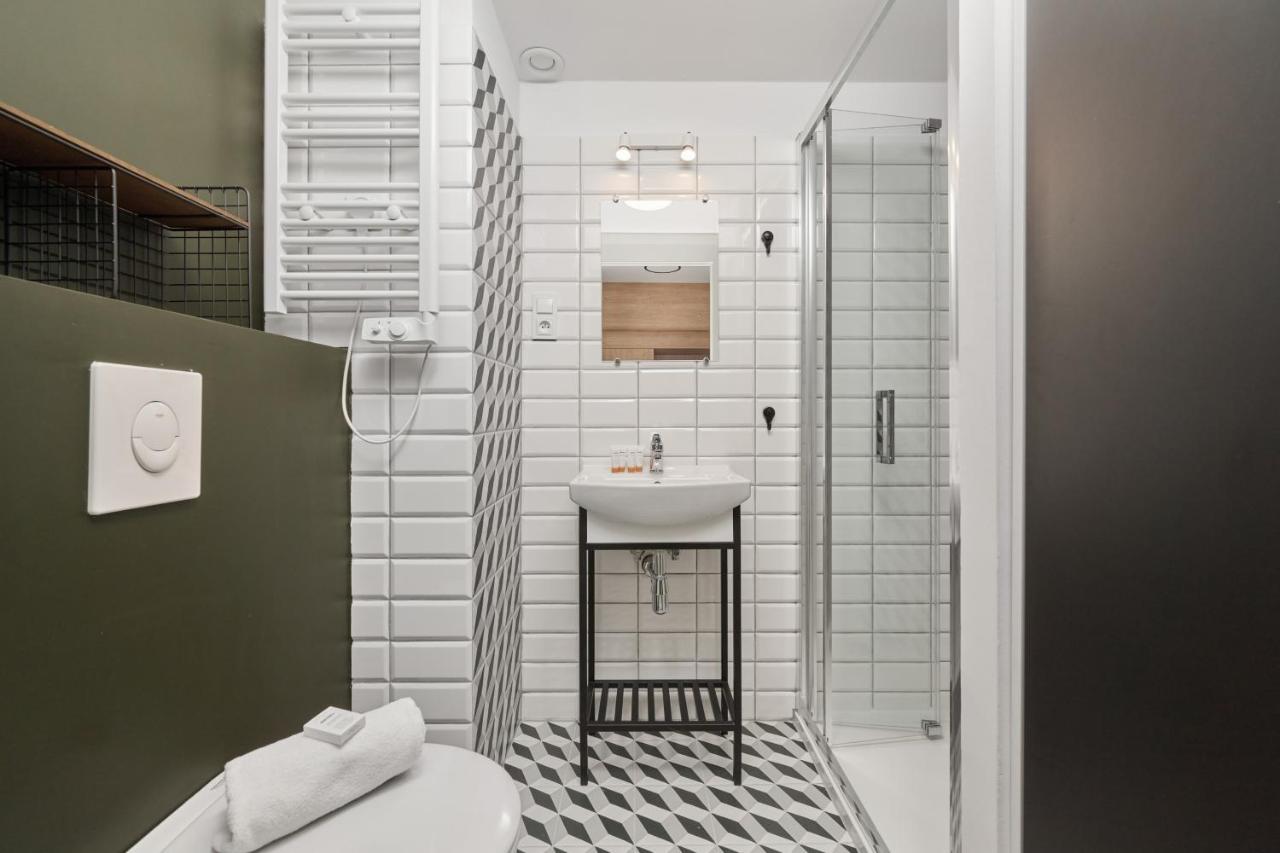 Mezzanine Studio Apartments Zarembowicza Wroclaw Airport By Renters Екстериор снимка