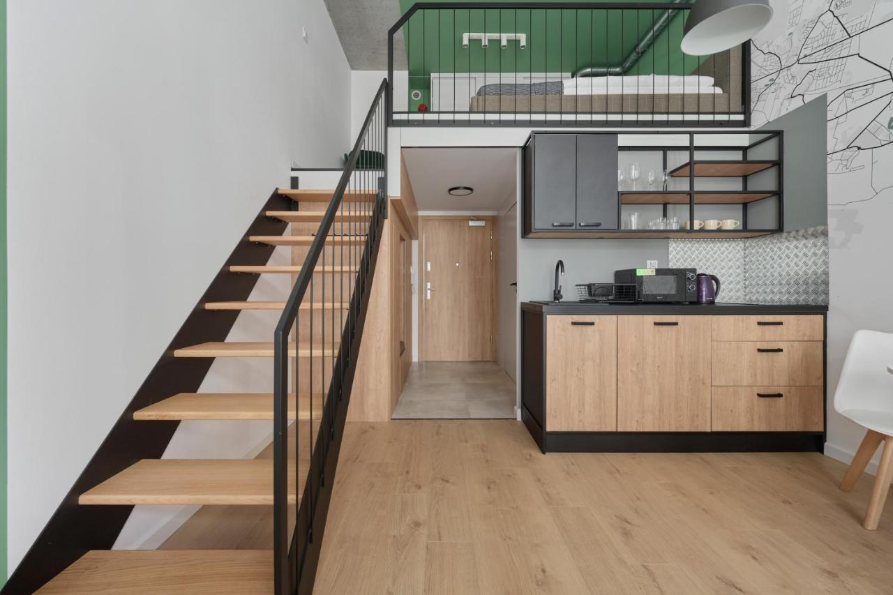 Mezzanine Studio Apartments Zarembowicza Wroclaw Airport By Renters Екстериор снимка